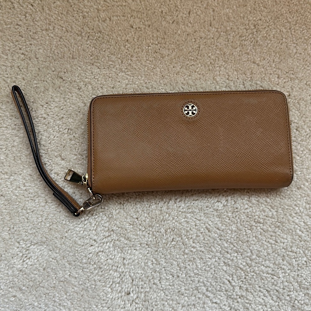 Tory Birch continental wallet, wristlet
